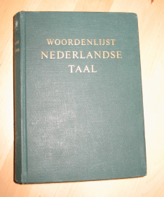 The 1954 "Groene Boekje" guide to the Dutch language. Image by Wikipedia, used under a CC BY-SA 3.0 licence.